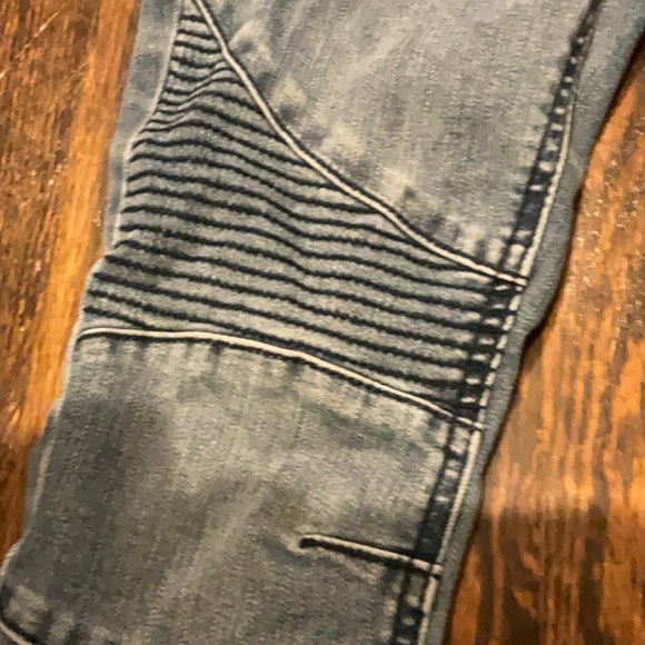 Jeans - Picture 2 of 5